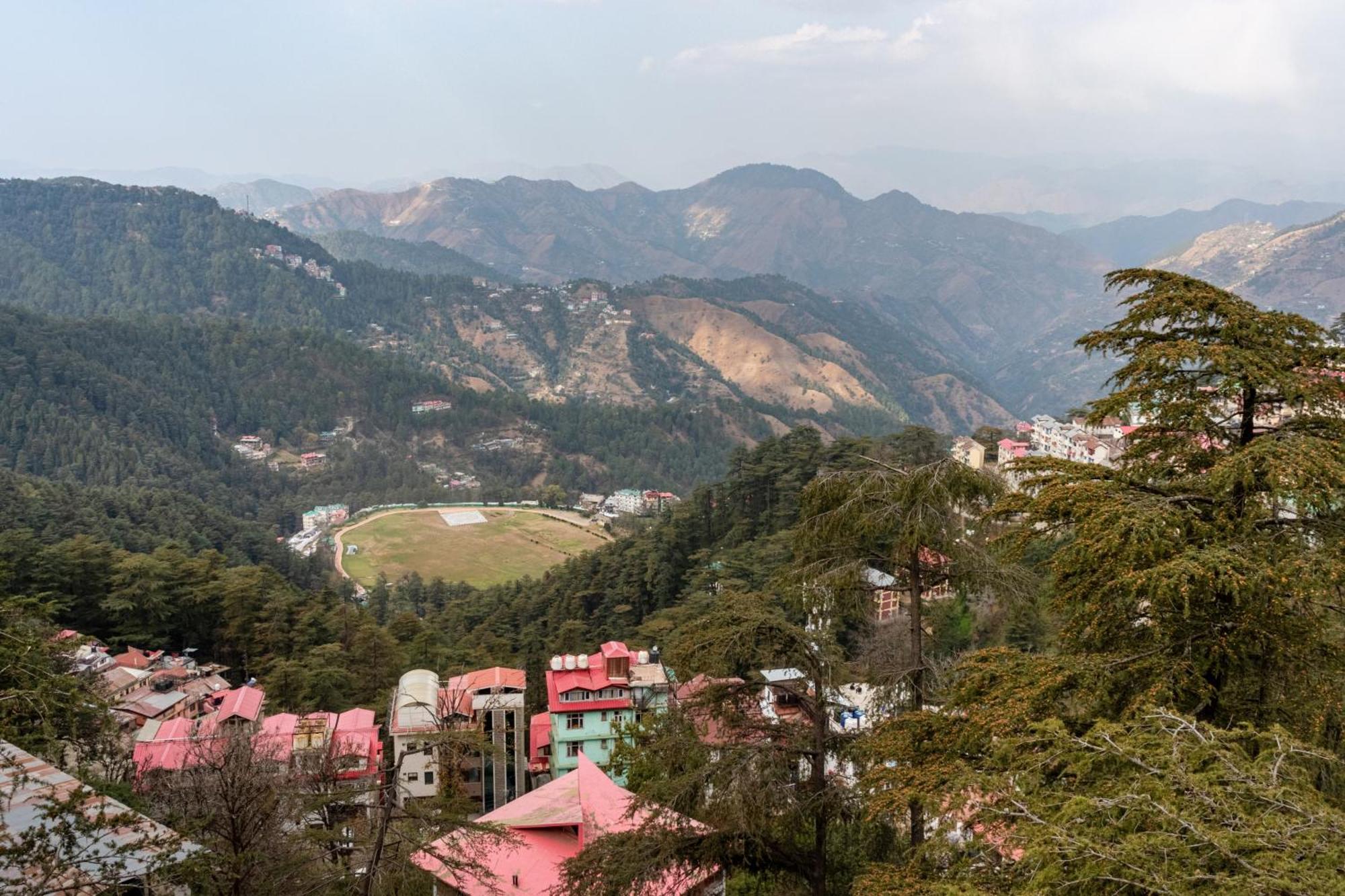 Treebo Varuna With Mountain View Shimla Esterno foto